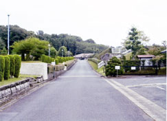 いずみ聖地公園　成田　入口